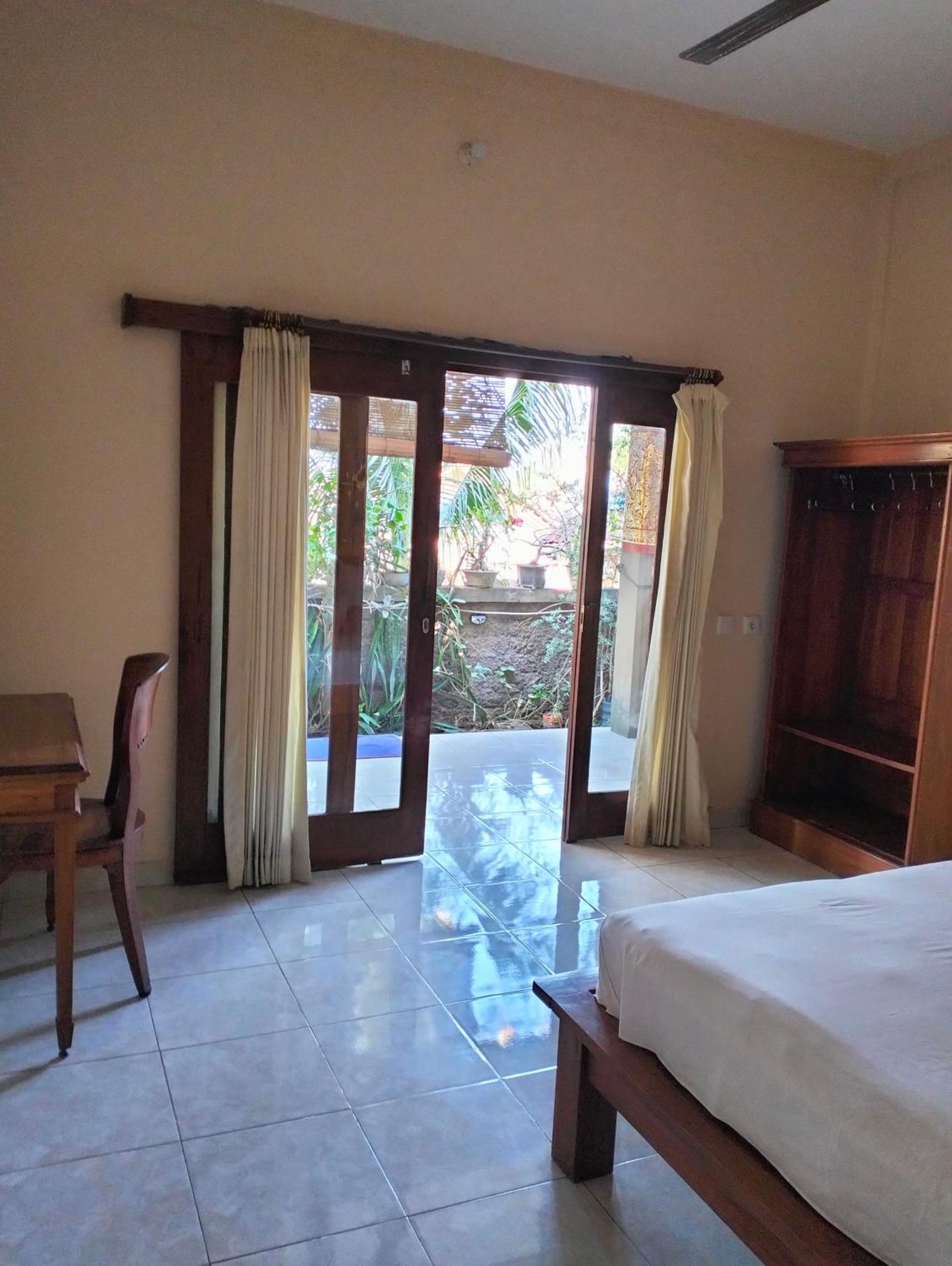 Dharma Yoga Homestay Dan Hostel Amed  Ngoại thất bức ảnh